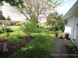 *SOLD*Very cute starter home in Parksville!: